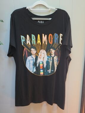 Paramore Graphic Band Tee